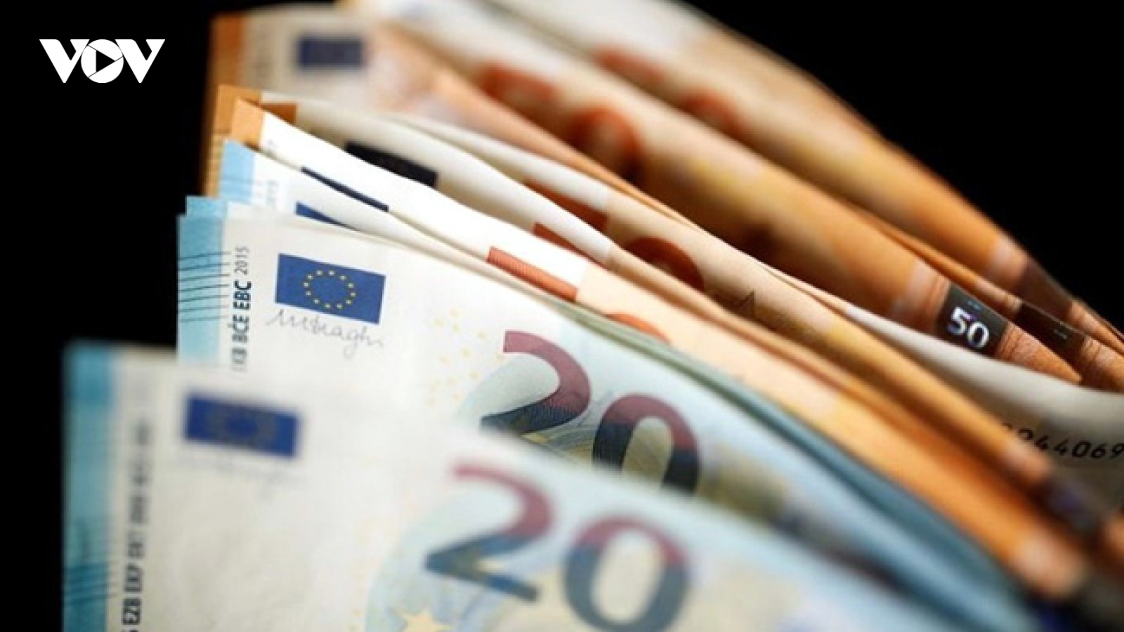 ECB sẽ tăng lãi suất cho đến khi lạm phát về 2%