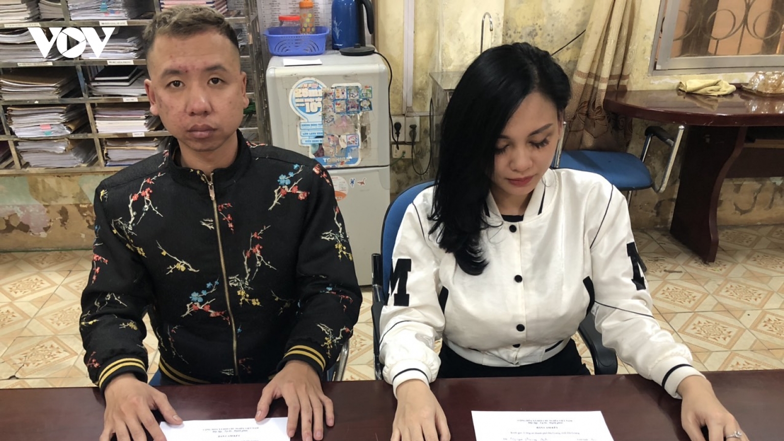 Bắt 2 đối tượng mua bán ma túy trộn lẫn trong thuốc lá điện tử