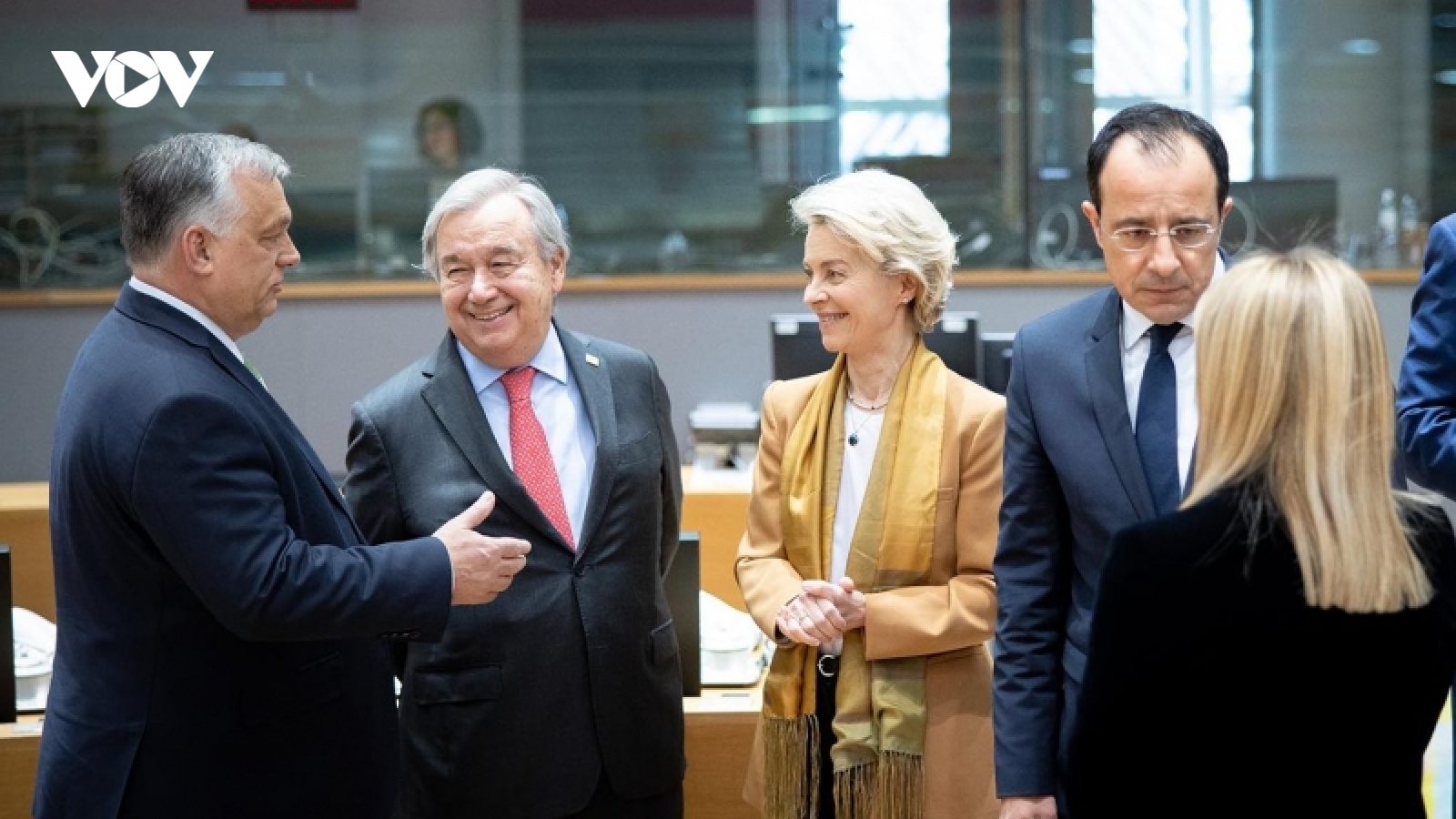 Hungary không tham gia vận chuyển vũ khí cho Ukraine