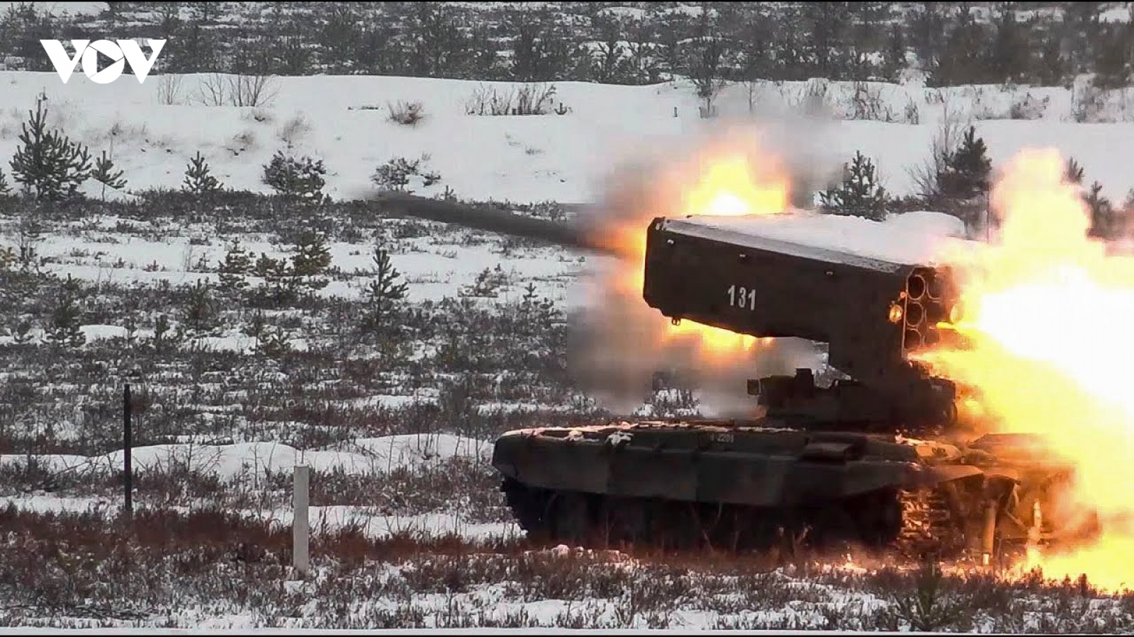 Xem “hỏa thần nhiệt áp” TOS-1A của Nga giăng bẫy lửa trên chiến trường