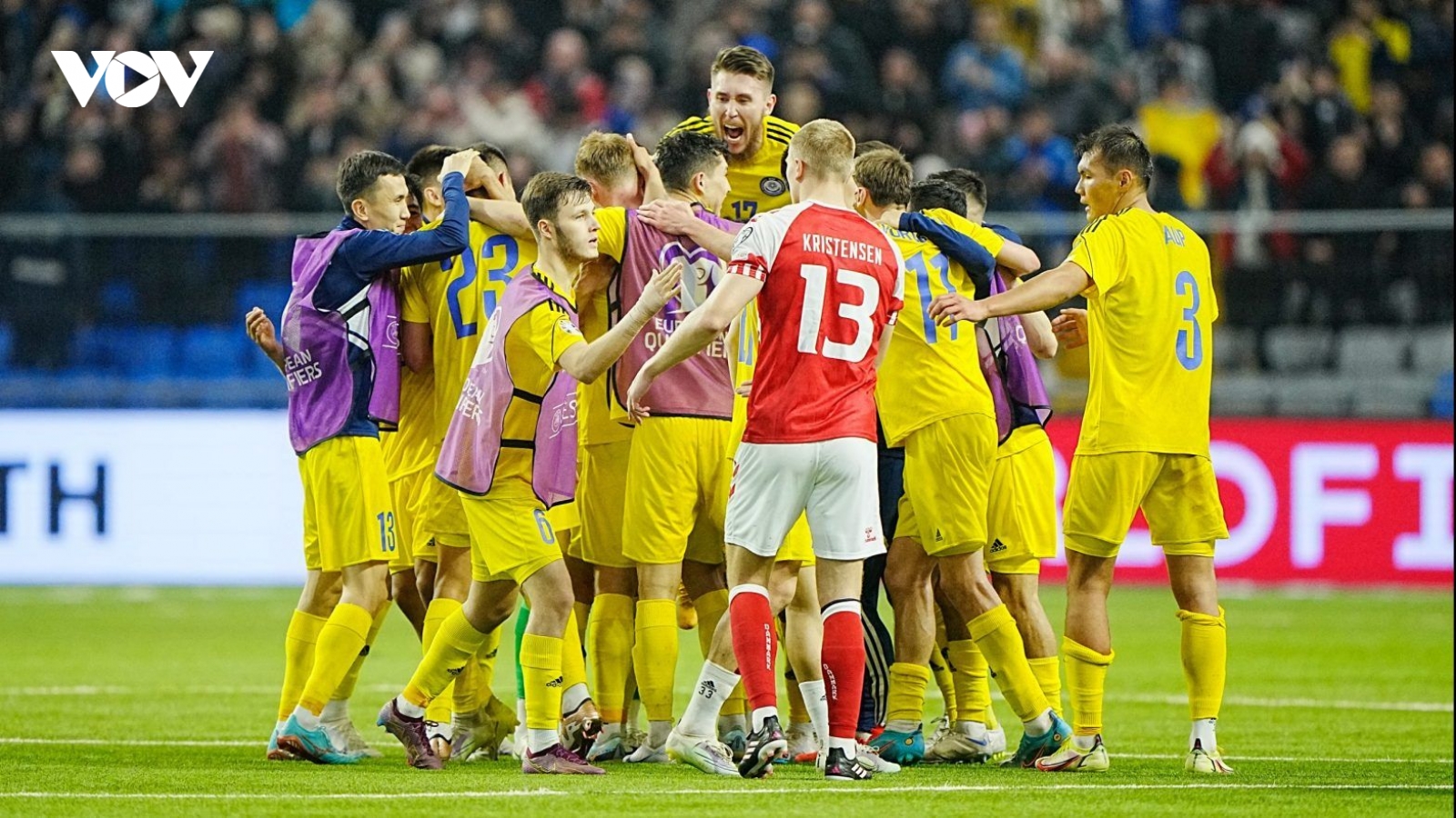 Đội bóng từng thua ĐT Việt Nam gây sốc ở vòng loại EURO 2024