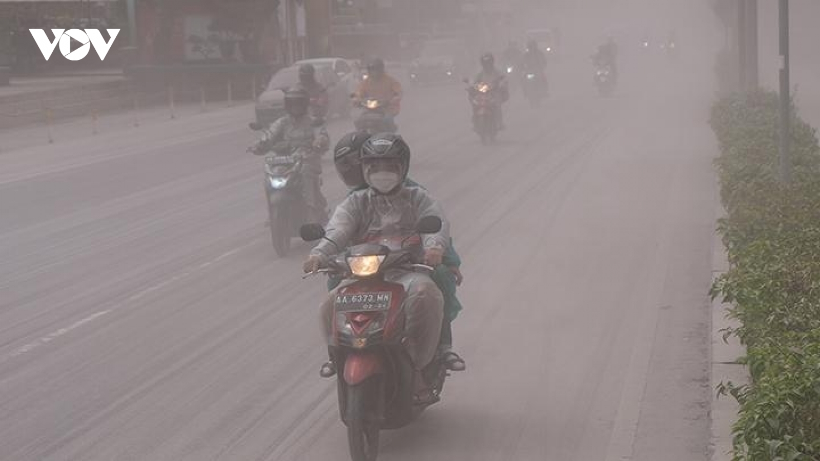 Núi lửa Merapi ở Indonesia phun trào mây nóng dữ dội
