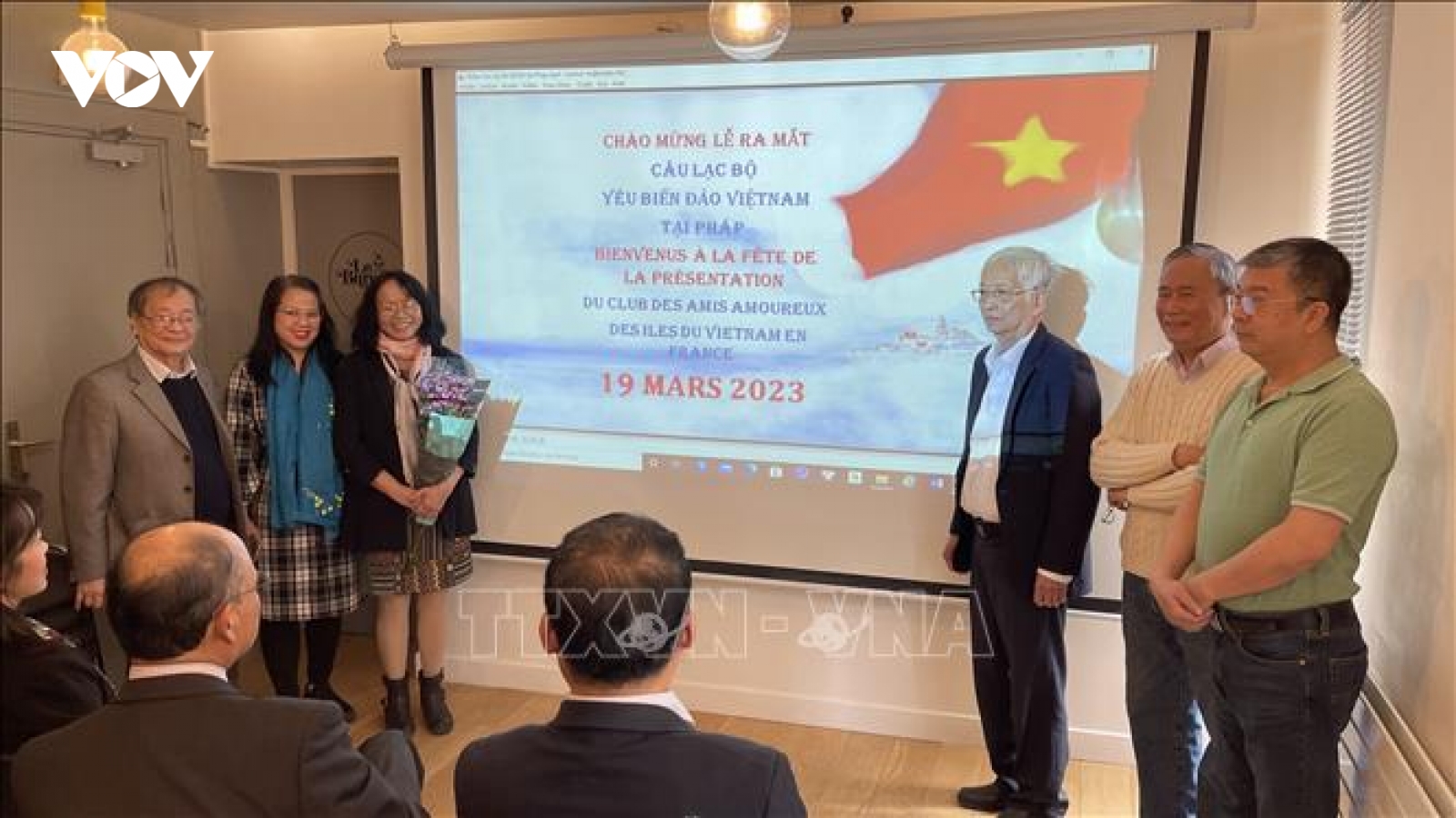 Ra mắt Câu lạc bộ yêu biển đảo Việt Nam tại Pháp