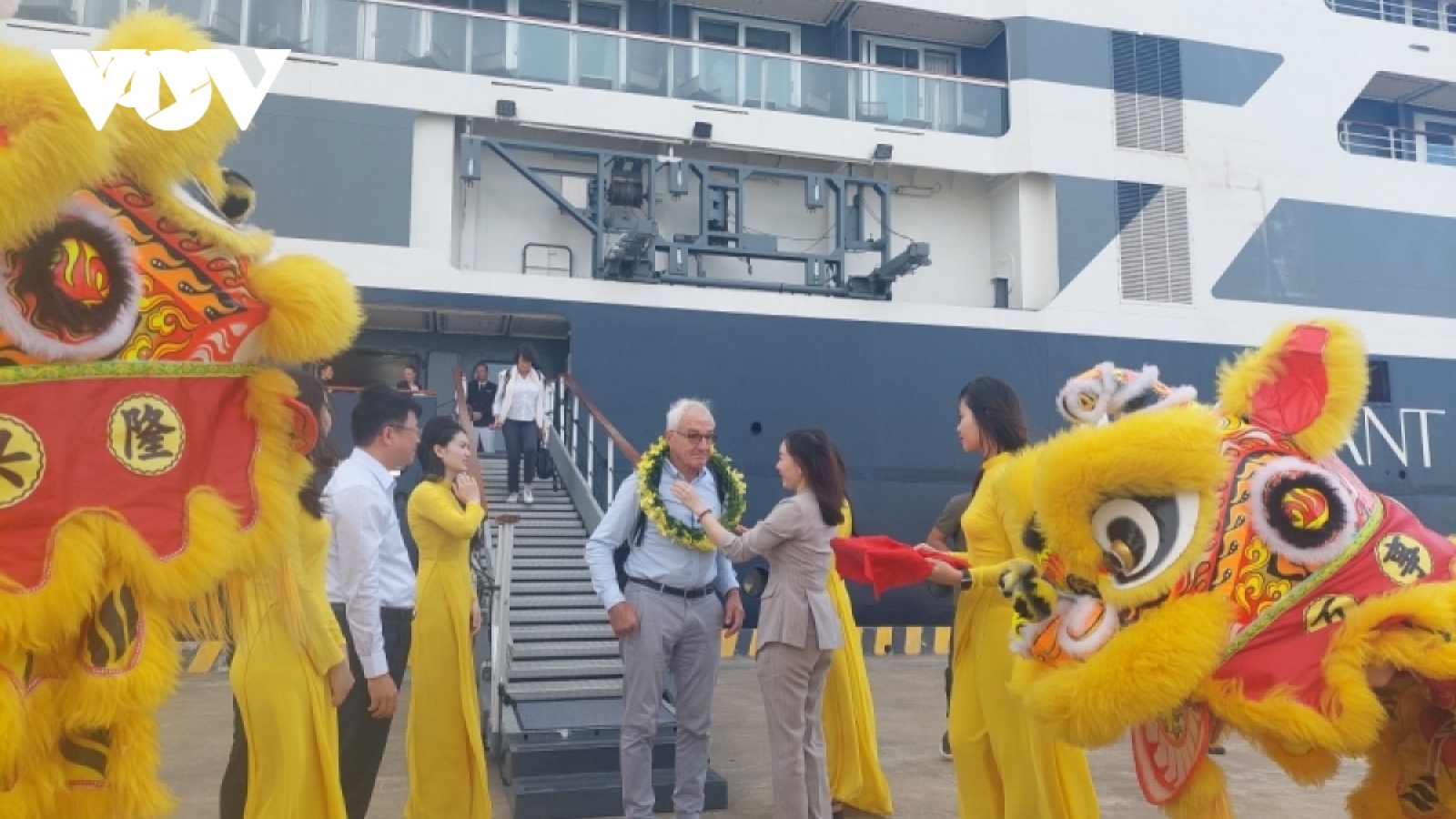 Quảng Ninh tìm biện pháp phát triển du lịch bền vững