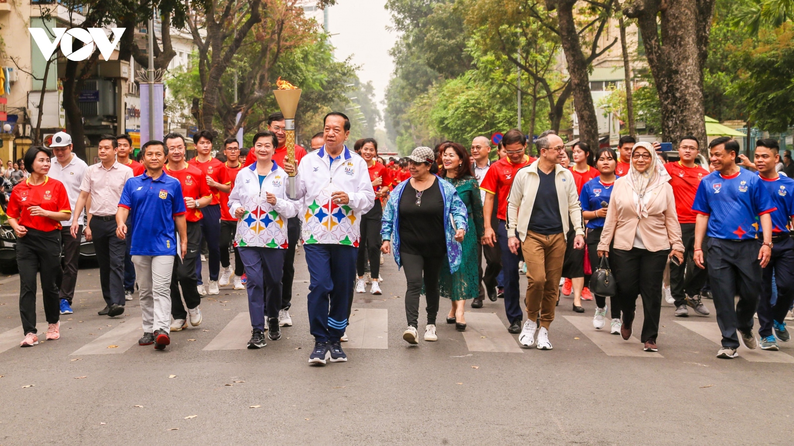 Rước đuốc SEA Games 32 tại Hà Nội, khởi đầu hành trình Đông Nam Á