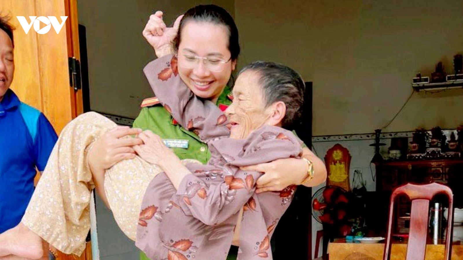 Bản lĩnh nữ trưởng công an xã
