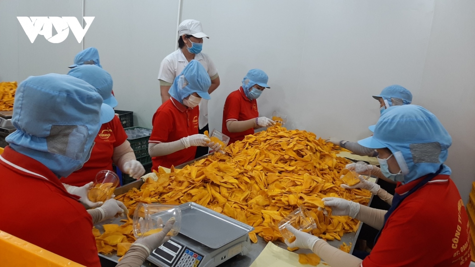Quý I/2023, thu nhập bình quân của người lao động tăng 578.000 đồng/tháng
