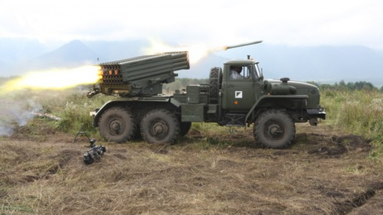 Nga khai hỏa pháo phản lực phóng loạt Tornado-G, phá hủy trạm quan sát của Ukraine