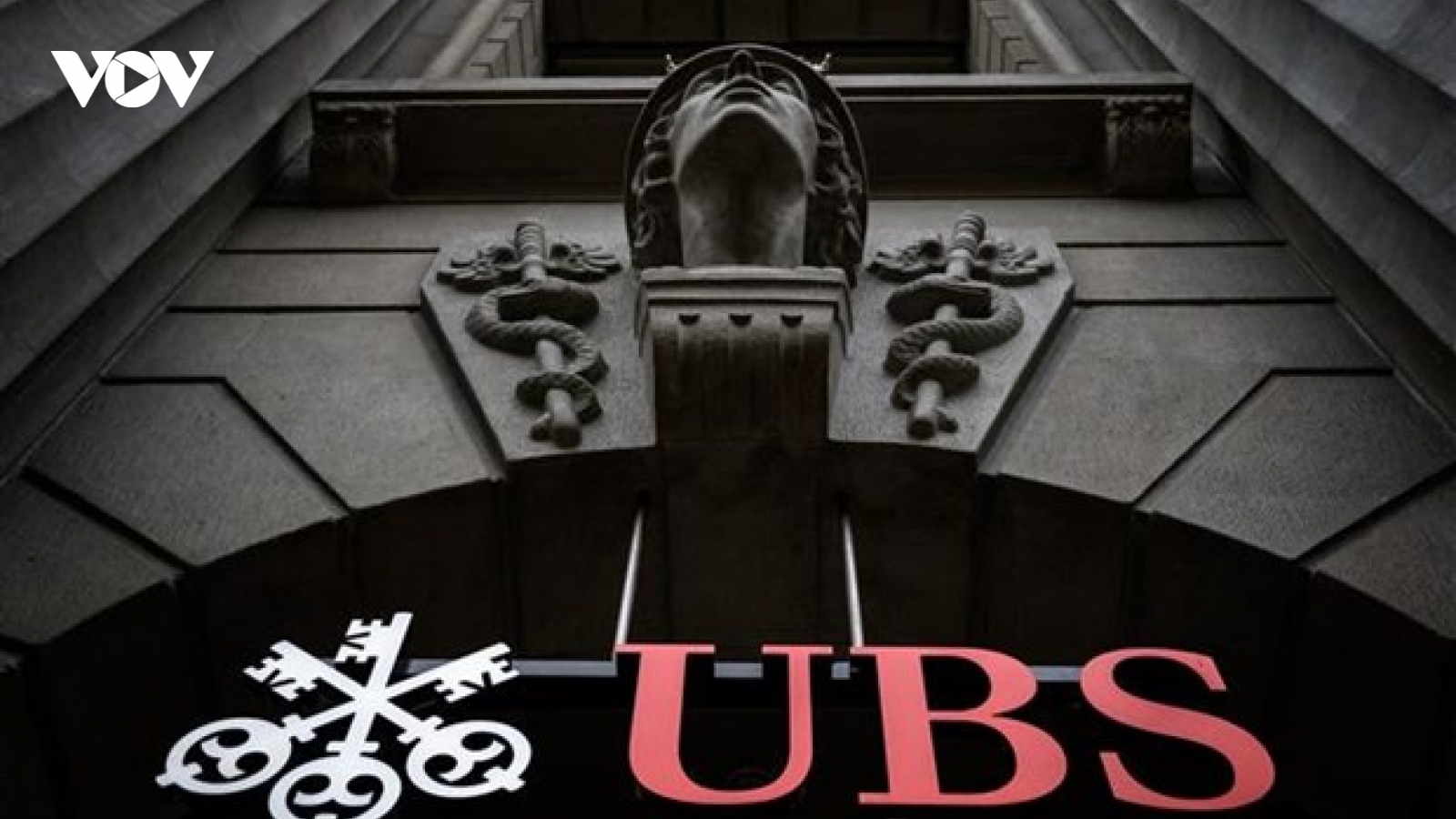 UBS đồng ý mua Credit Suisse với giá hơn 3 tỷ USD