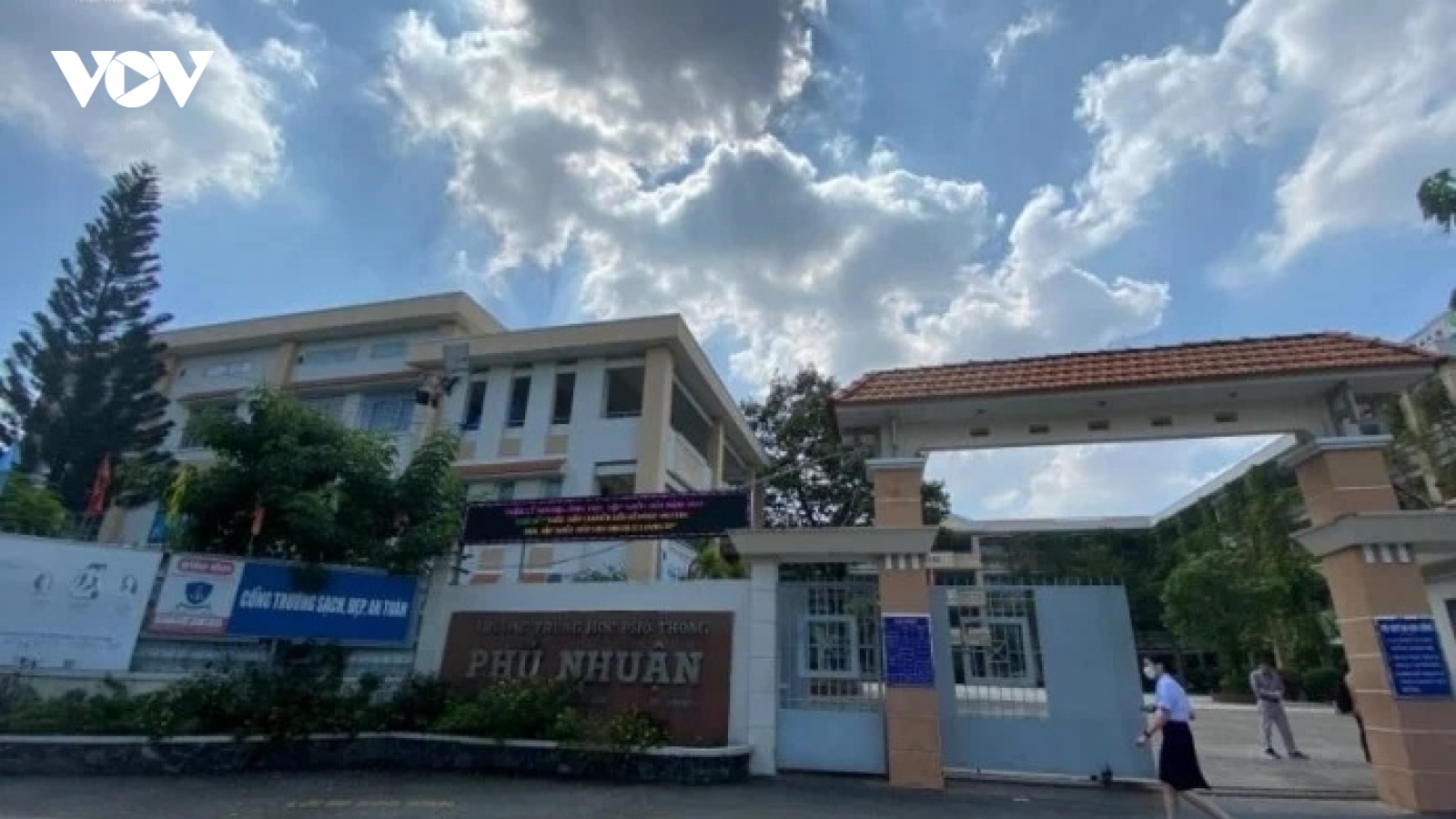 Sở GD&ĐT TP.HCM ra văn bản khẩn sau chiêu lừa học sinh: 'Ba con bị tai nạn'
