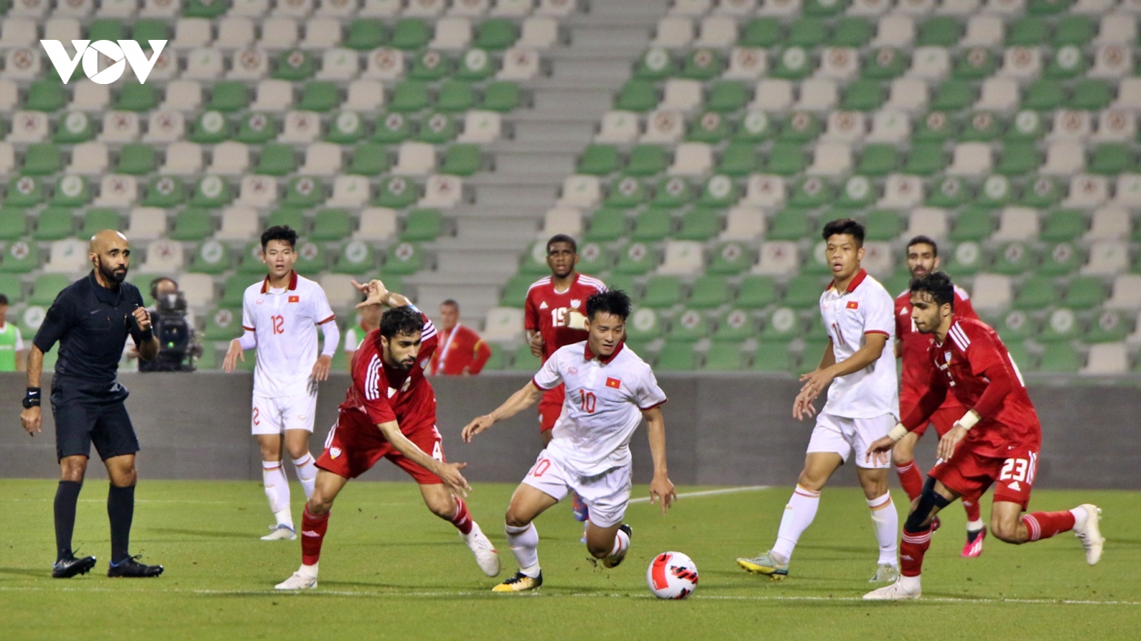 HLV Troussier nói điều bất ngờ sau trận thua đậm U23 UAE