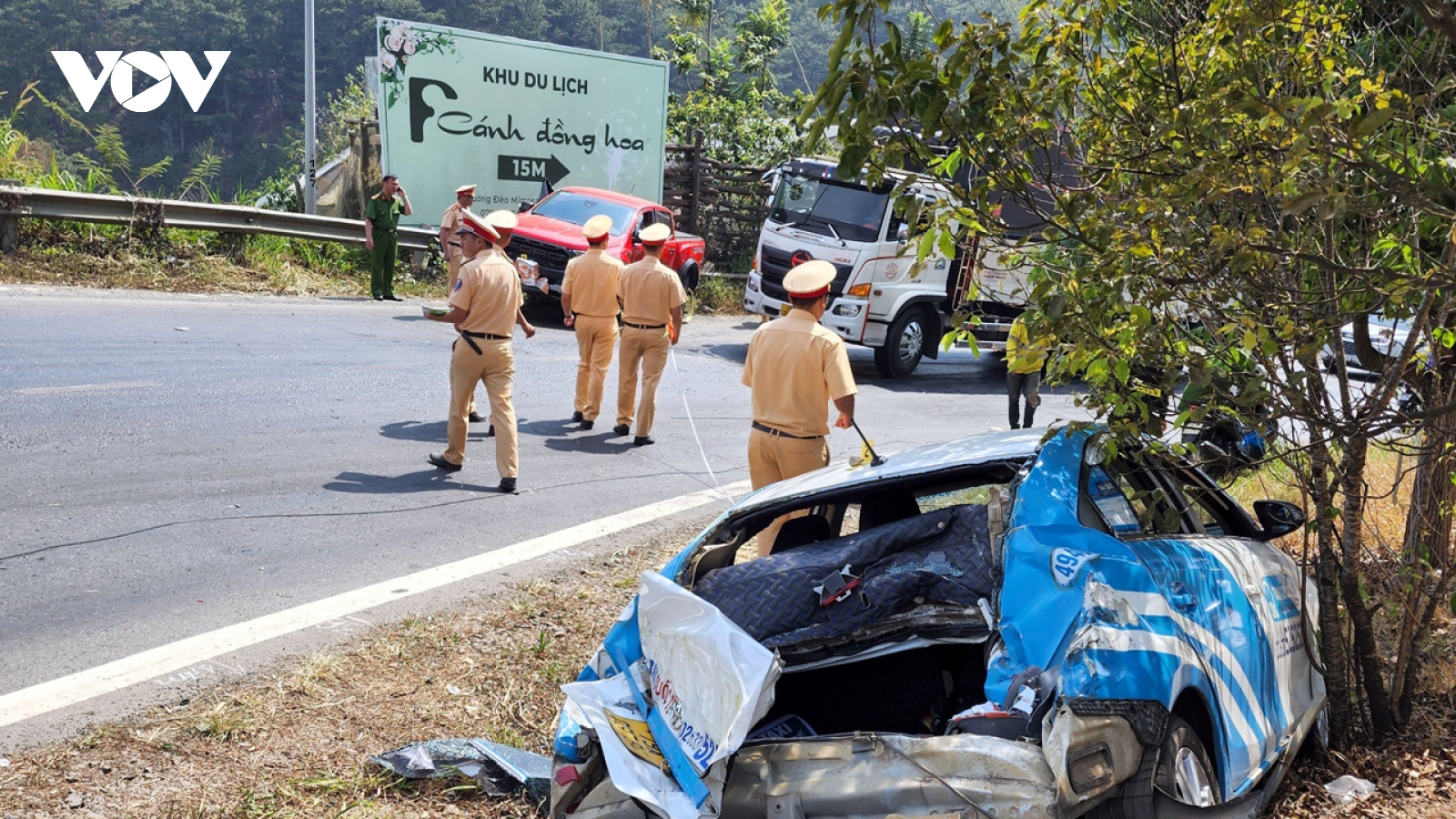 Clip xe tải gây tai nạn liên hoàn trên đèo Mimosa Đà Lạt