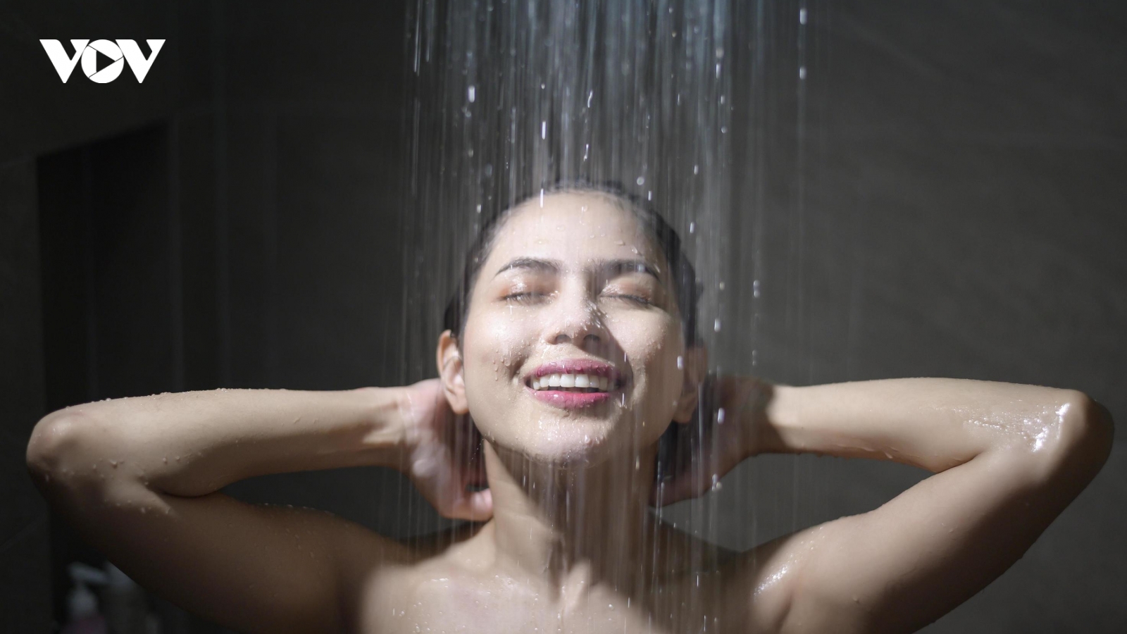 Lợi ích tuyệt vời của việc tắm nước lạnh
