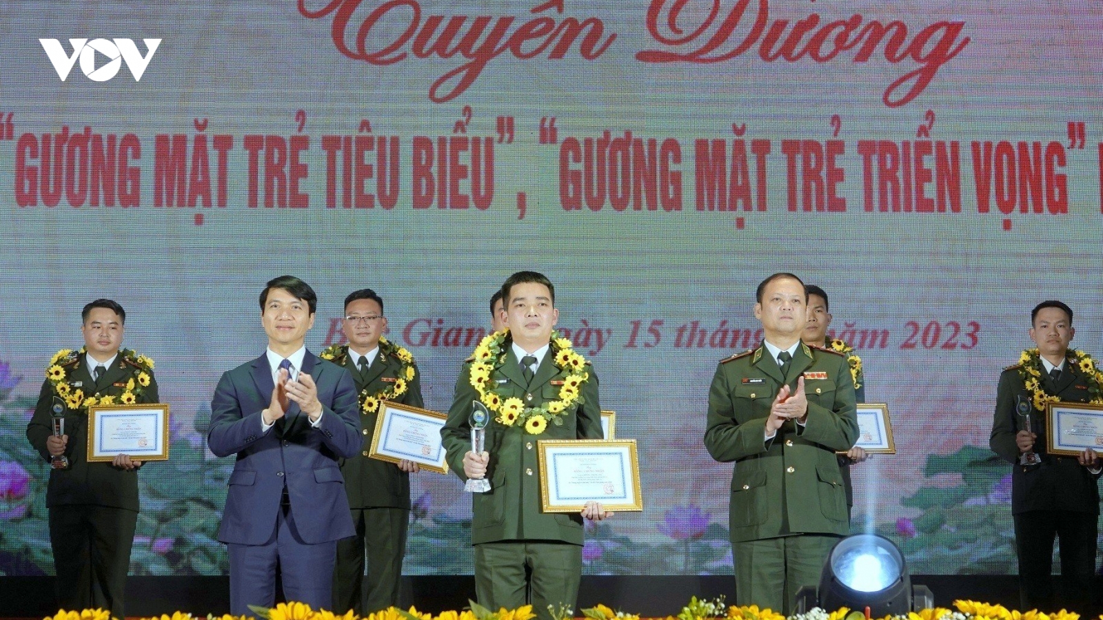 Tuyên dương "Gương mặt trẻ tiêu biểu” bộ đội biên phòng