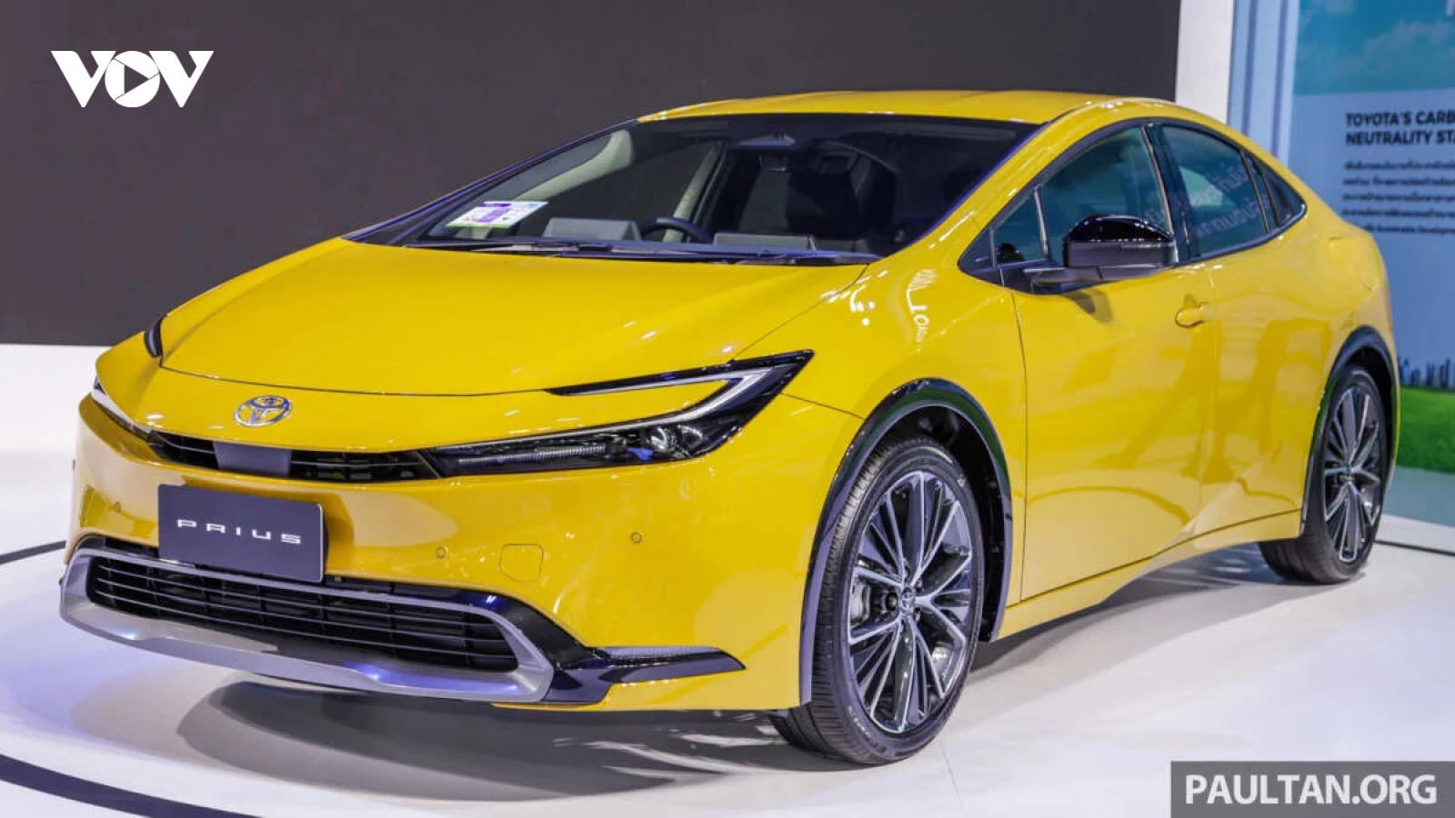 Cận cảnh Toyota Prius thế hệ thứ năm tại Triển lãm ô tô quốc tế Bangkok