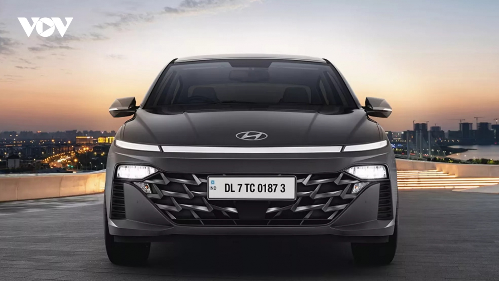 Hyundai Verna 2023 ra mắt tại Ấn Độ, giá từ 300 triệu đồng