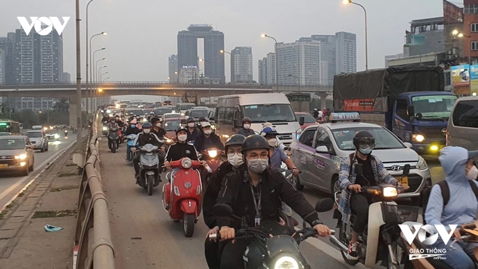 Hà Nội tiếp tục cấm rẽ trái tại nút giao Phạm Hùng - Tôn Thất Thuyết