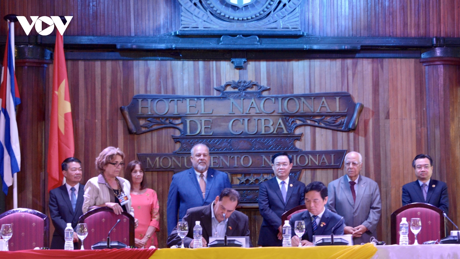 Chủ tịch Quốc hội Vương Đình Huệ dự Diễn đàn Doanh nghiệp Việt Nam - Cuba