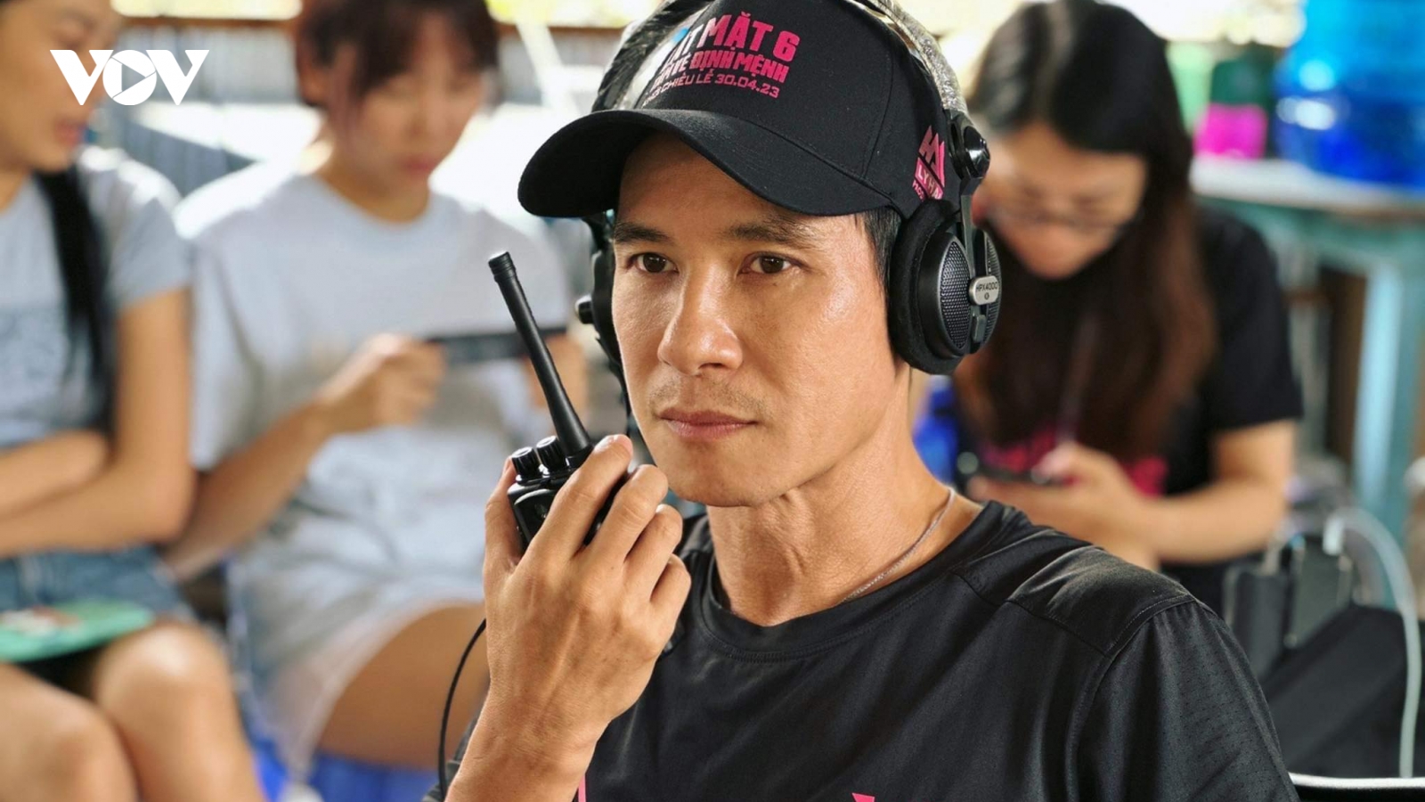 Lý Hải chịu chơi khi xây nguyên dãy nhà trọ cho một cảnh phim rồi đập bỏ