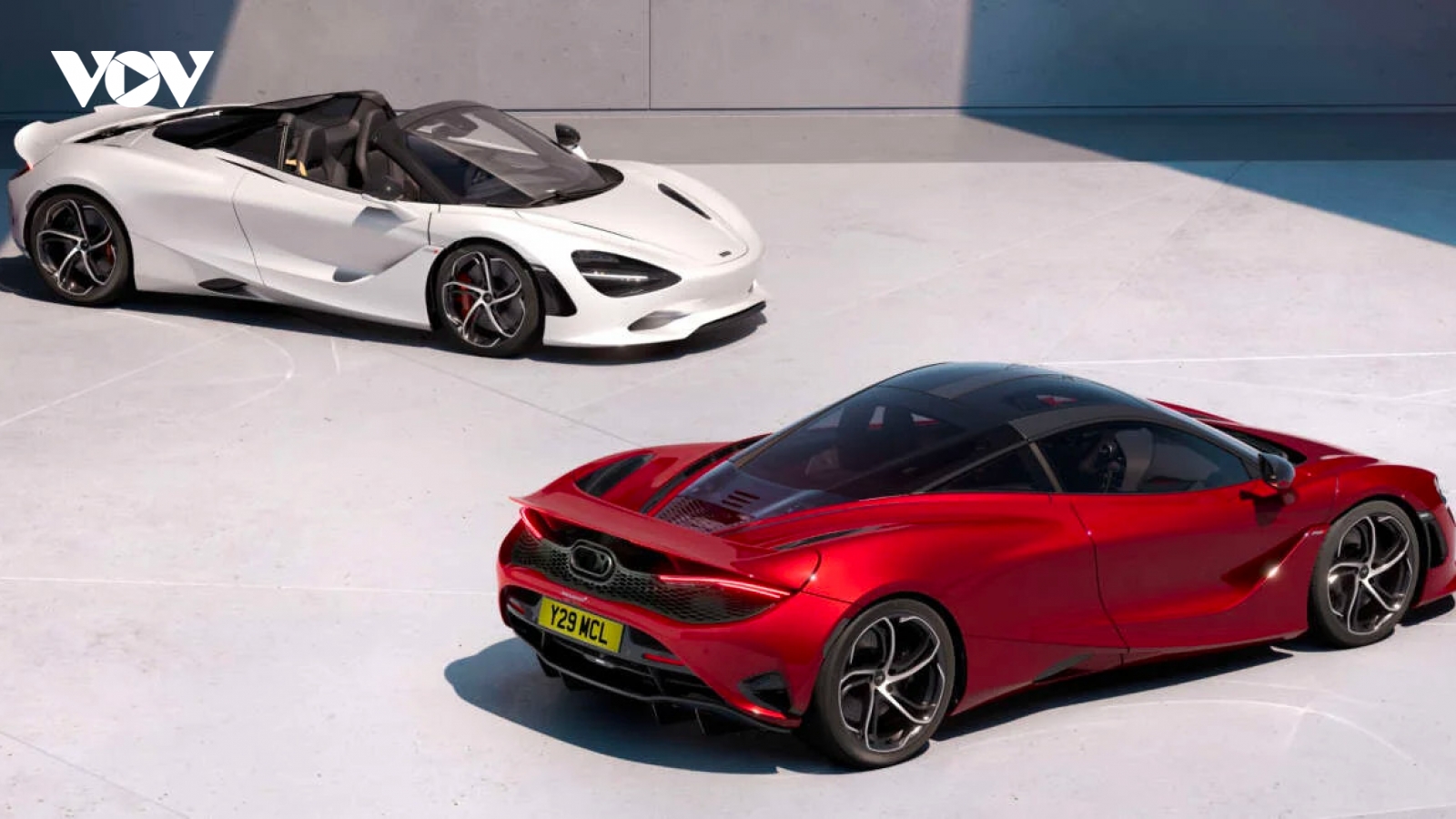 Cận cảnh bộ đôi siêu xe 750 mã lực McLaren 750S Coupé và Spider
