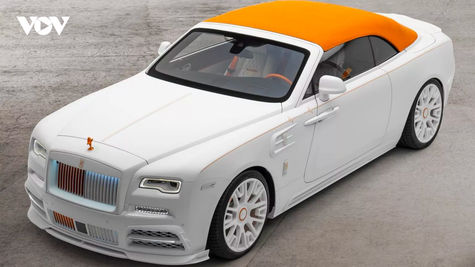 Chiêm ngưỡng bản độ Rolls-Royce Dawn Pulse Edition "bạch mã" của Mansory