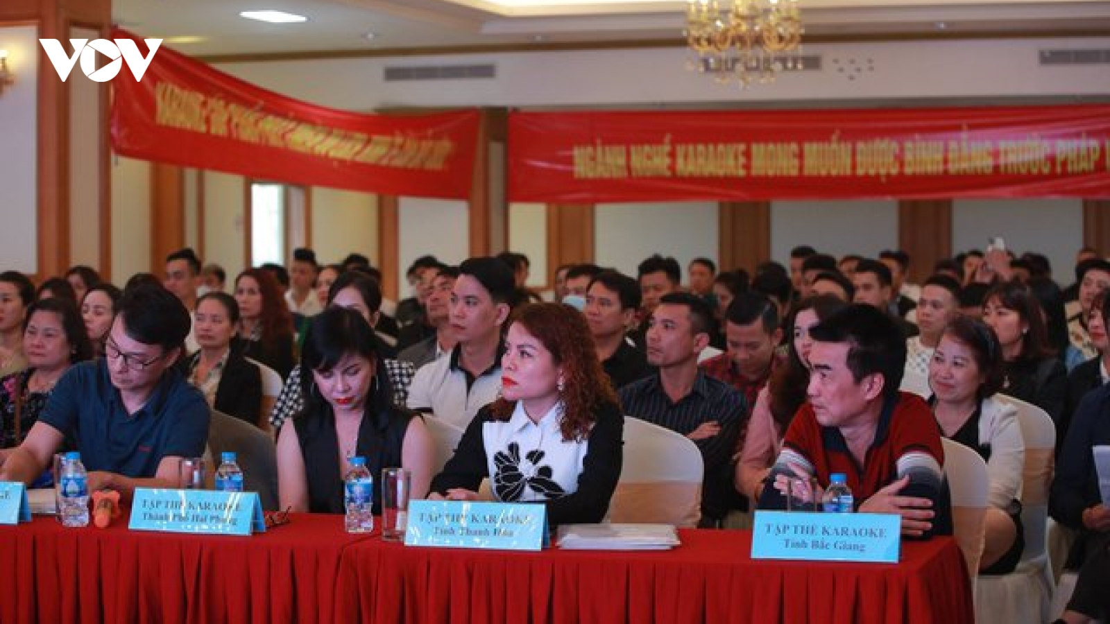Hàng loạt chủ cơ sở karaoke trên cả nước ra Hà Nội kêu cứu