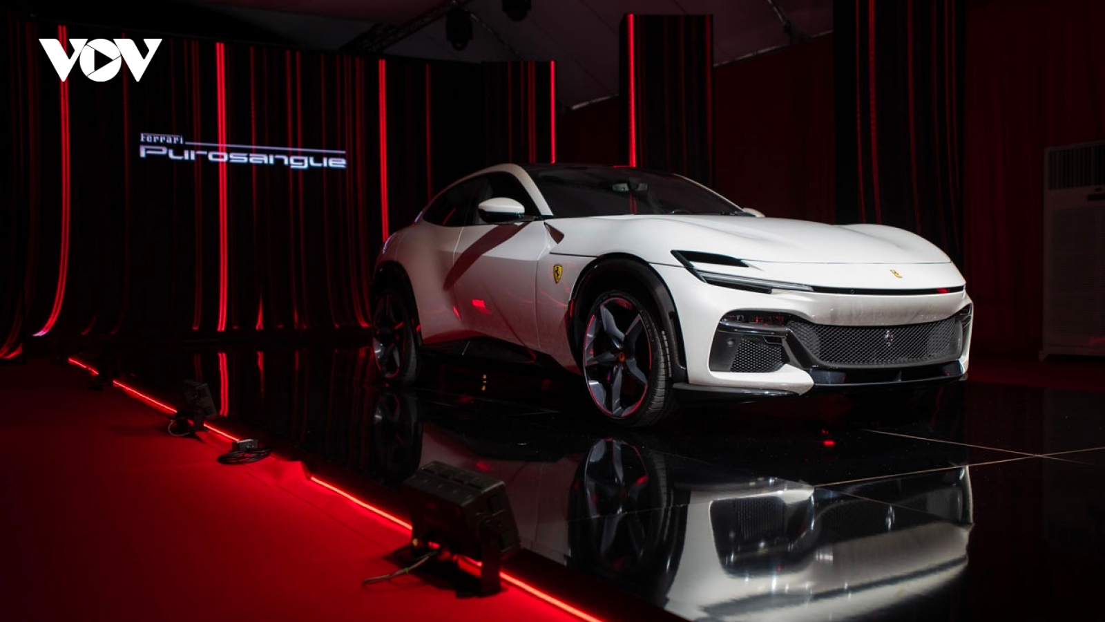 Cận cảnh SUV Ferrari Purosangue vừa "cập bến" thị trường Đông Nam Á