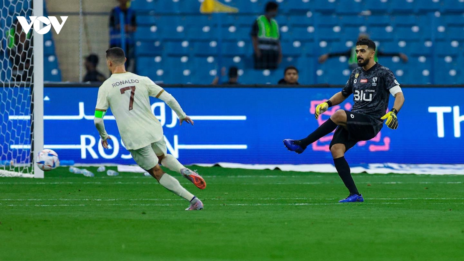 Ronaldo mờ nhạt, Al Nassr bị cựu tiền đạo MU “nhấn chìm”