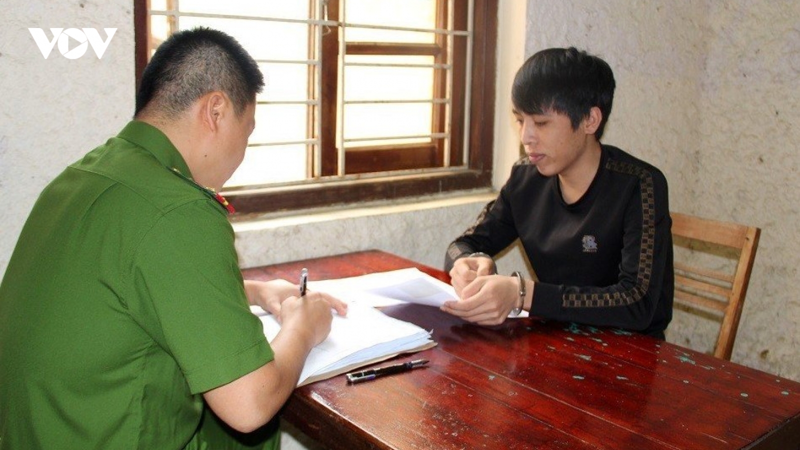 Lên mạng rao bán vé máy bay giá rẻ, lừa đảo chiếm đoạt hàng trăm triệu