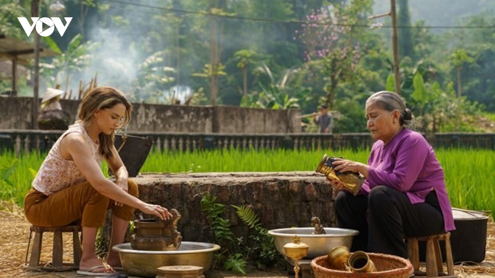 Nghệ sĩ Việt dành nhiều lời khen cho phim Netflix quay ở Việt Nam