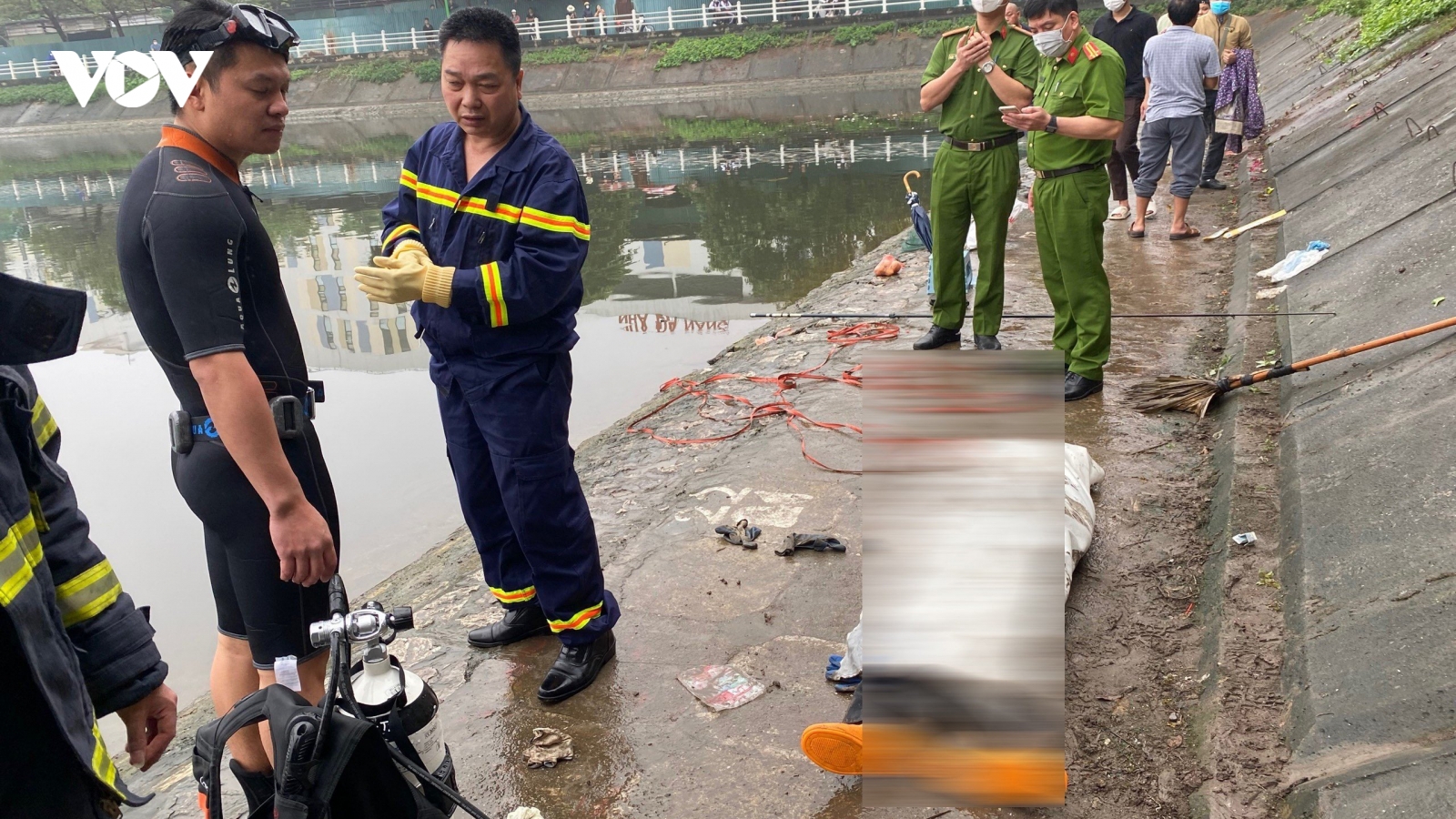 Chết đuối ở Hồ Đầm Chuối vì hút thuốc lào lúc đang câu