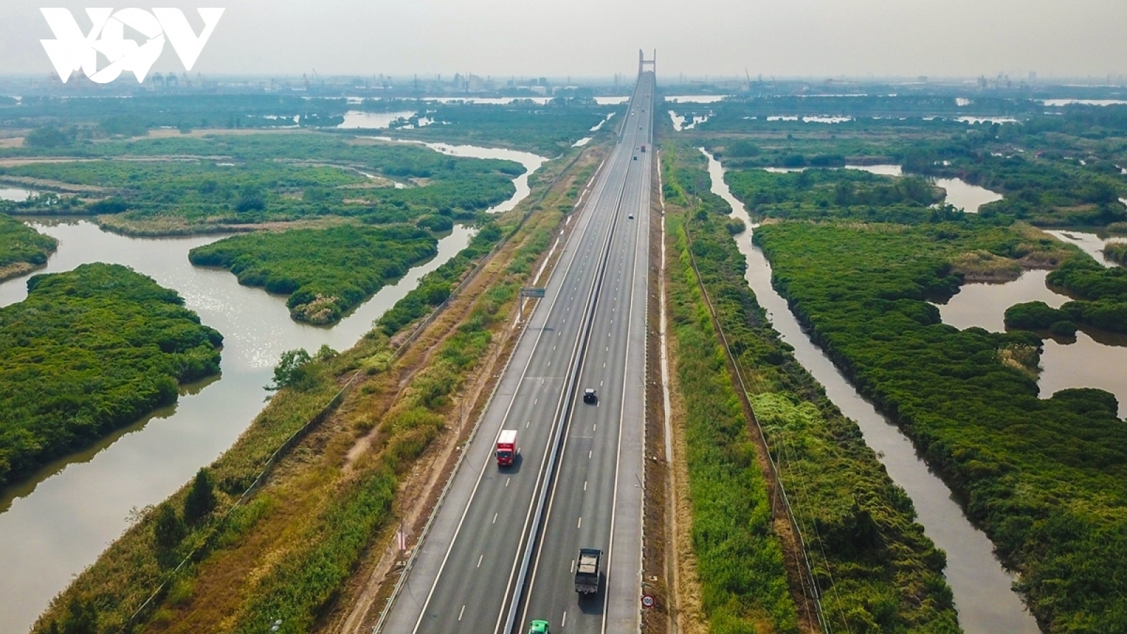 Lưu ý an toàn khi di chuyển trên cao tốc