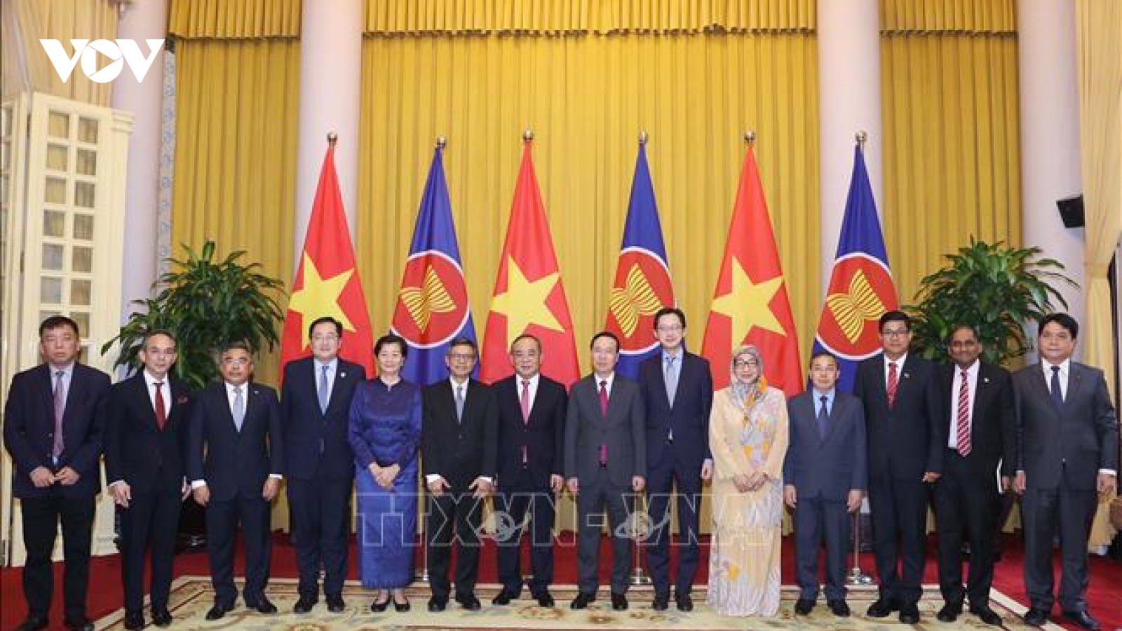 Chủ tịch nước Võ Văn Thưởng tiếp Đại sứ các nước ASEAN