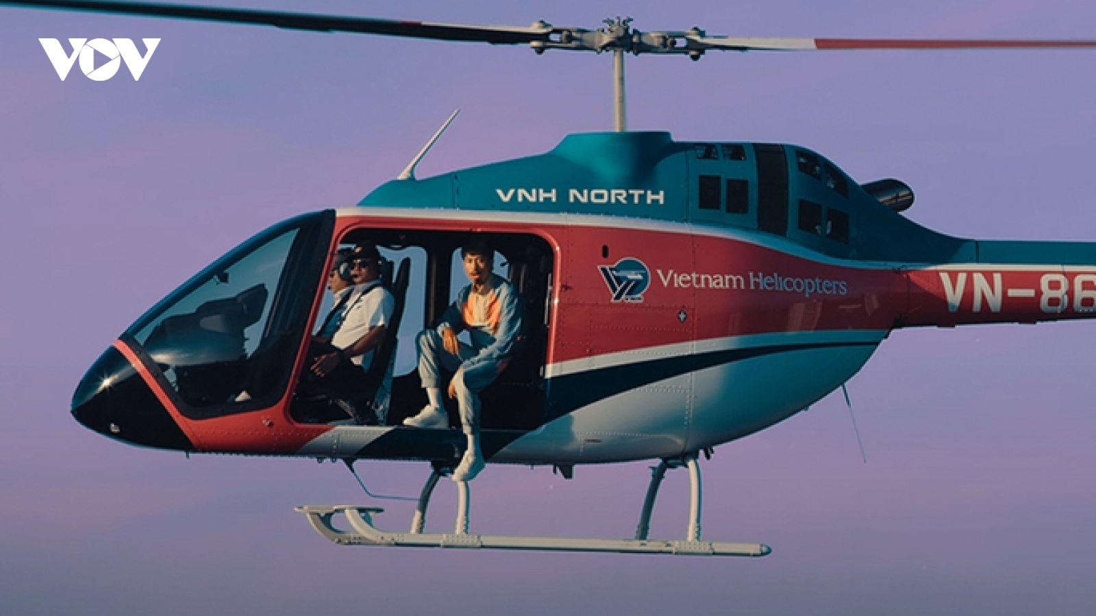 Đen ẩn MV "Trời hôm nay nhiều mây cực" vì có hình ảnh máy bay rơi ở Hạ Long