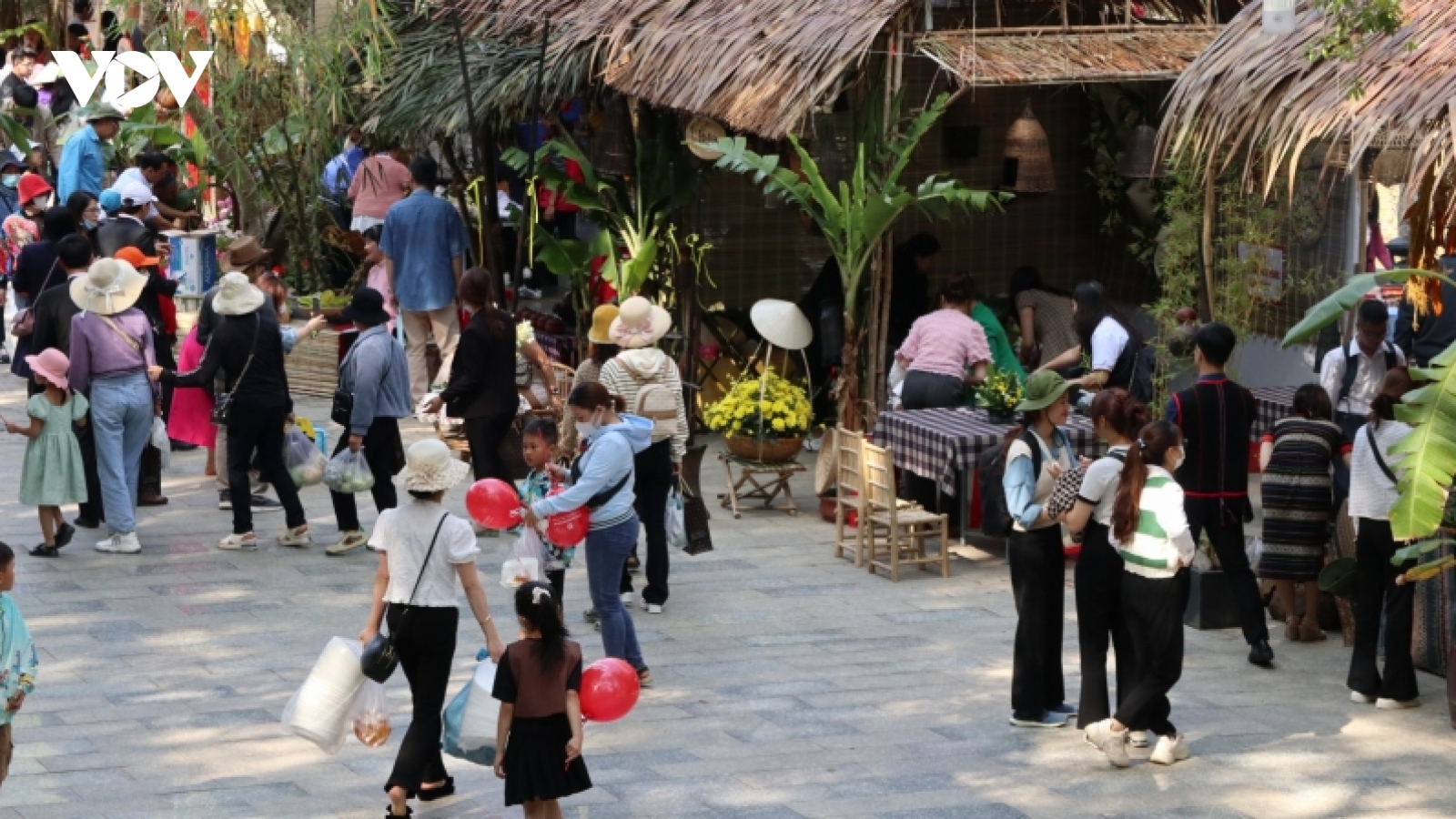 Đà Lạt thu hút nhiều khách du lịch tham dự Giỗ Tổ Hùng Vương