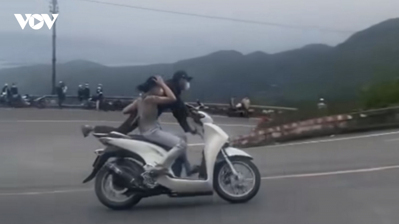 Xử lý hình sự hàng loạt đối tượng đua xe trái phép, gây rối trật tự công cộng