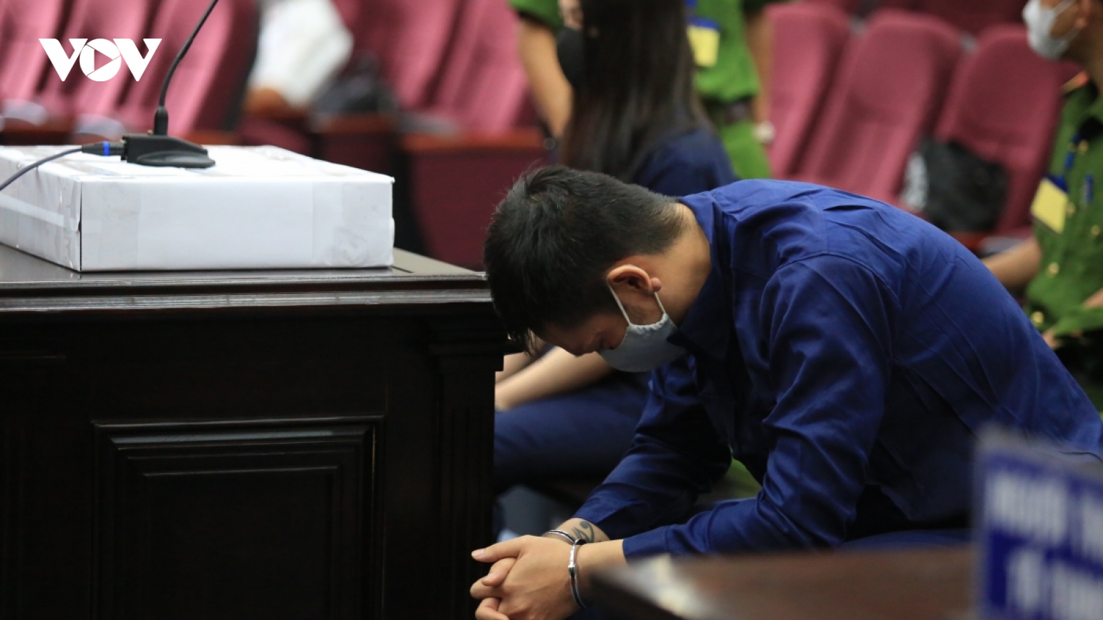 Nóng 24h: Kéo dài thời gian nghị án vụ bé 8 tuổi bị "dì ghẻ" bạo hành đến tử vong