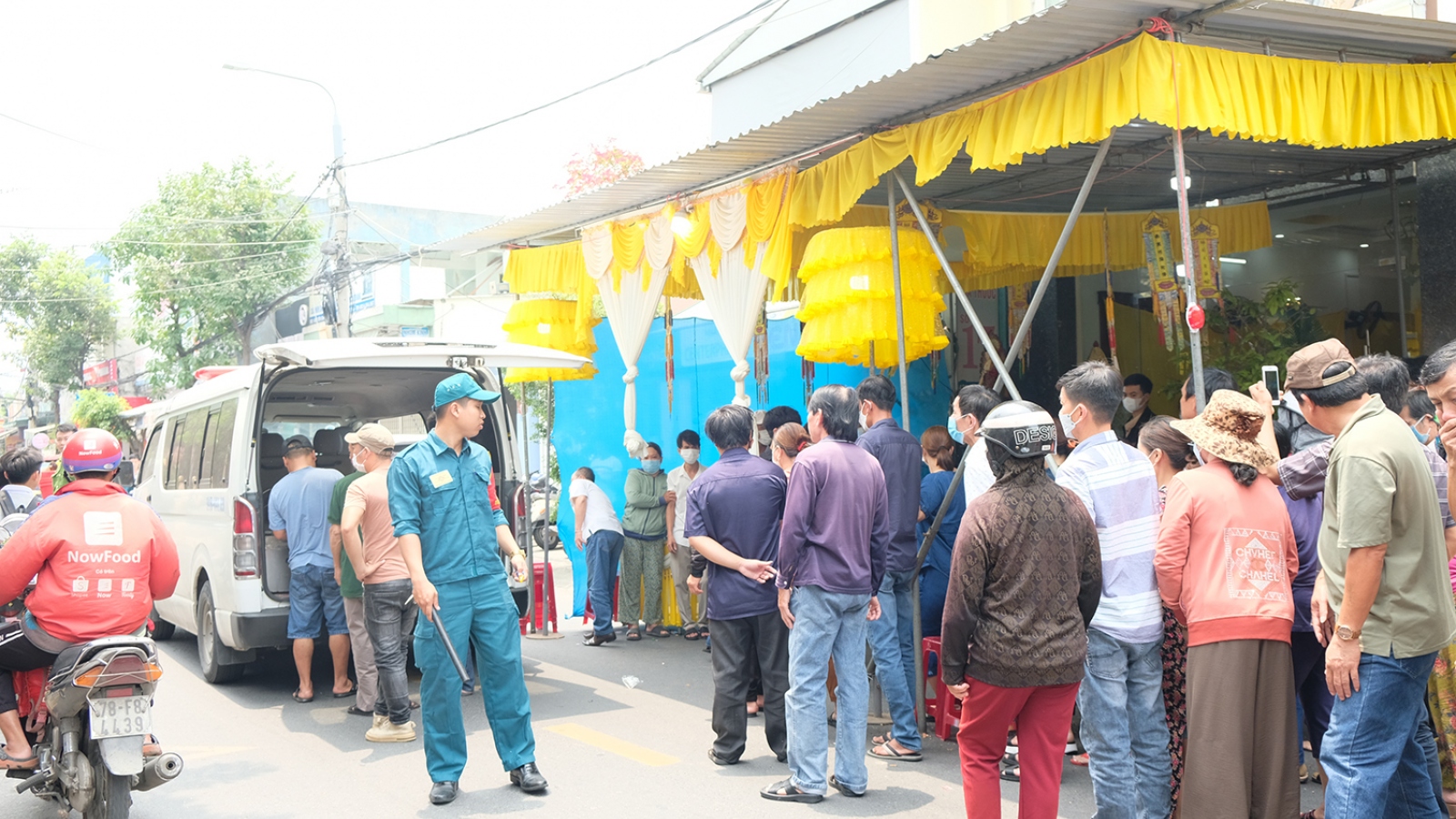 Thi thể, tro cốt nạn nhân vụ rơi trực thăng ở Hải Phòng đã được đưa về với người thân