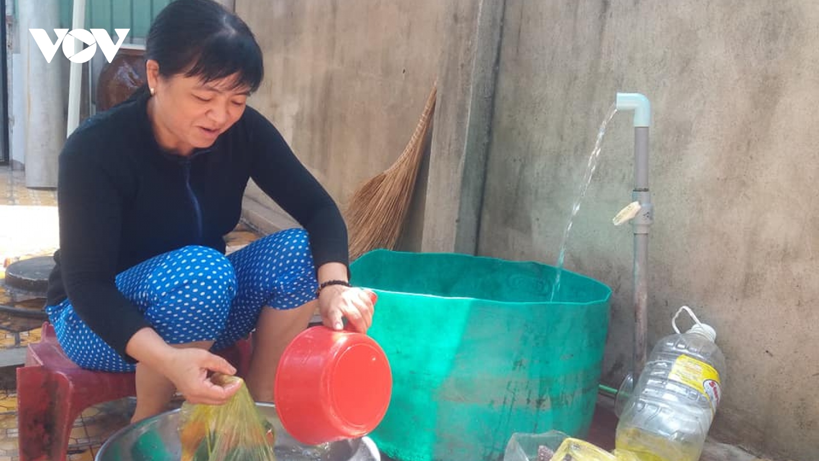 Người dân cù lao, ven biển Tiền Giang thiếu nước sạch