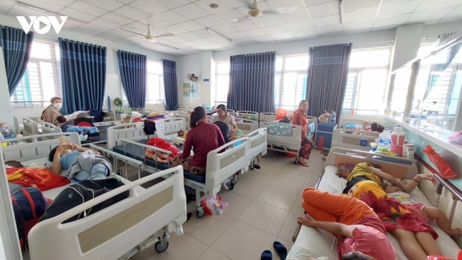 Nhiều dịch bệnh truyền nhiễm bùng phát thời điểm giao mùa