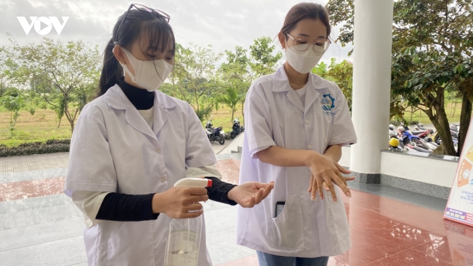Dịch COVID-19 có nguy hiểm đến mức phải “học online”?