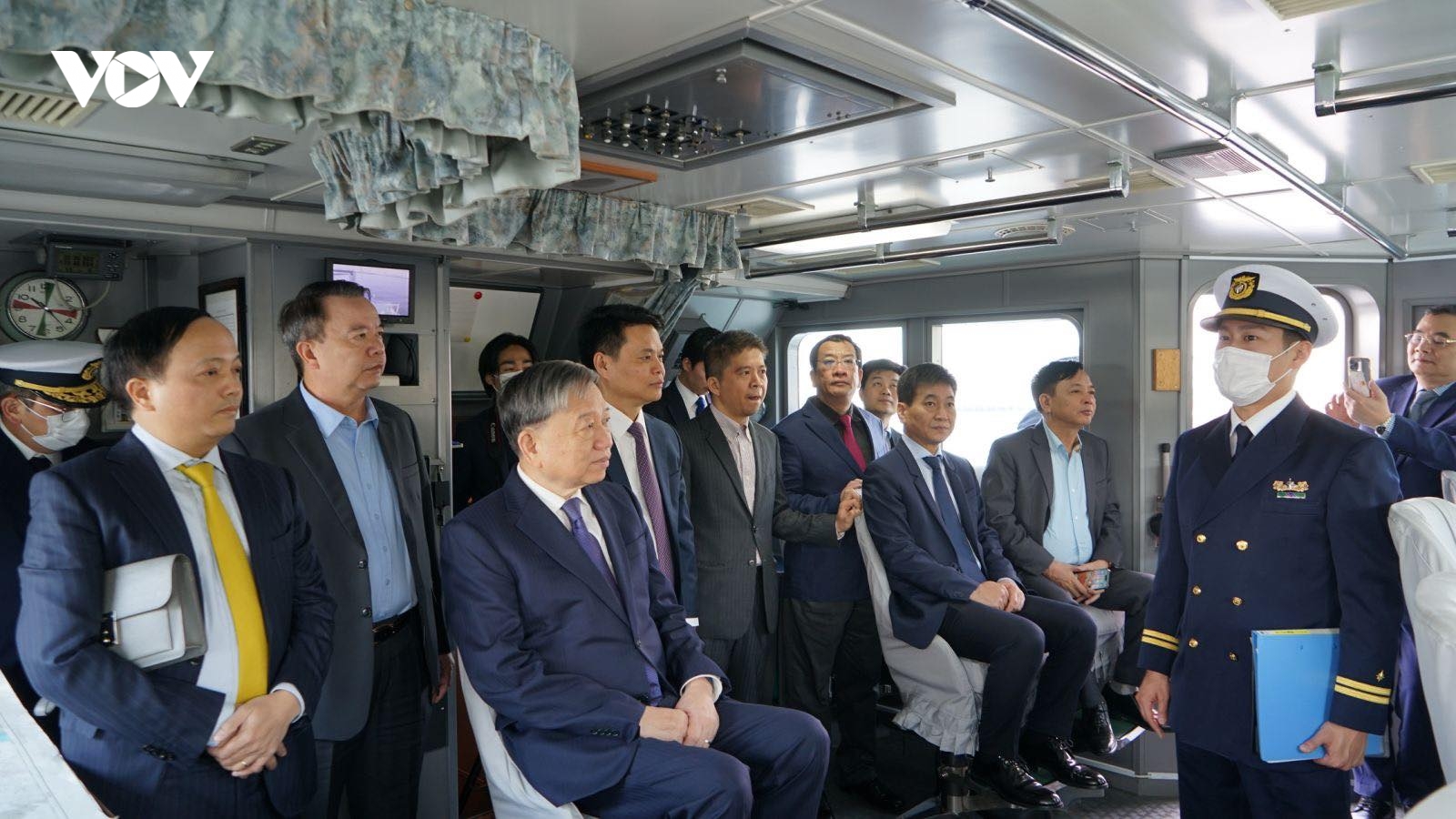 Bộ trưởng Tô Lâm thị sát tàu của Lực lượng Cảnh sát Biển Nhật Bản