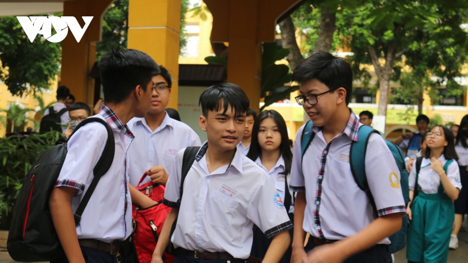 Tuyển sinh lớp 10: Còn nhiều cánh cửa khác ngoài trường công