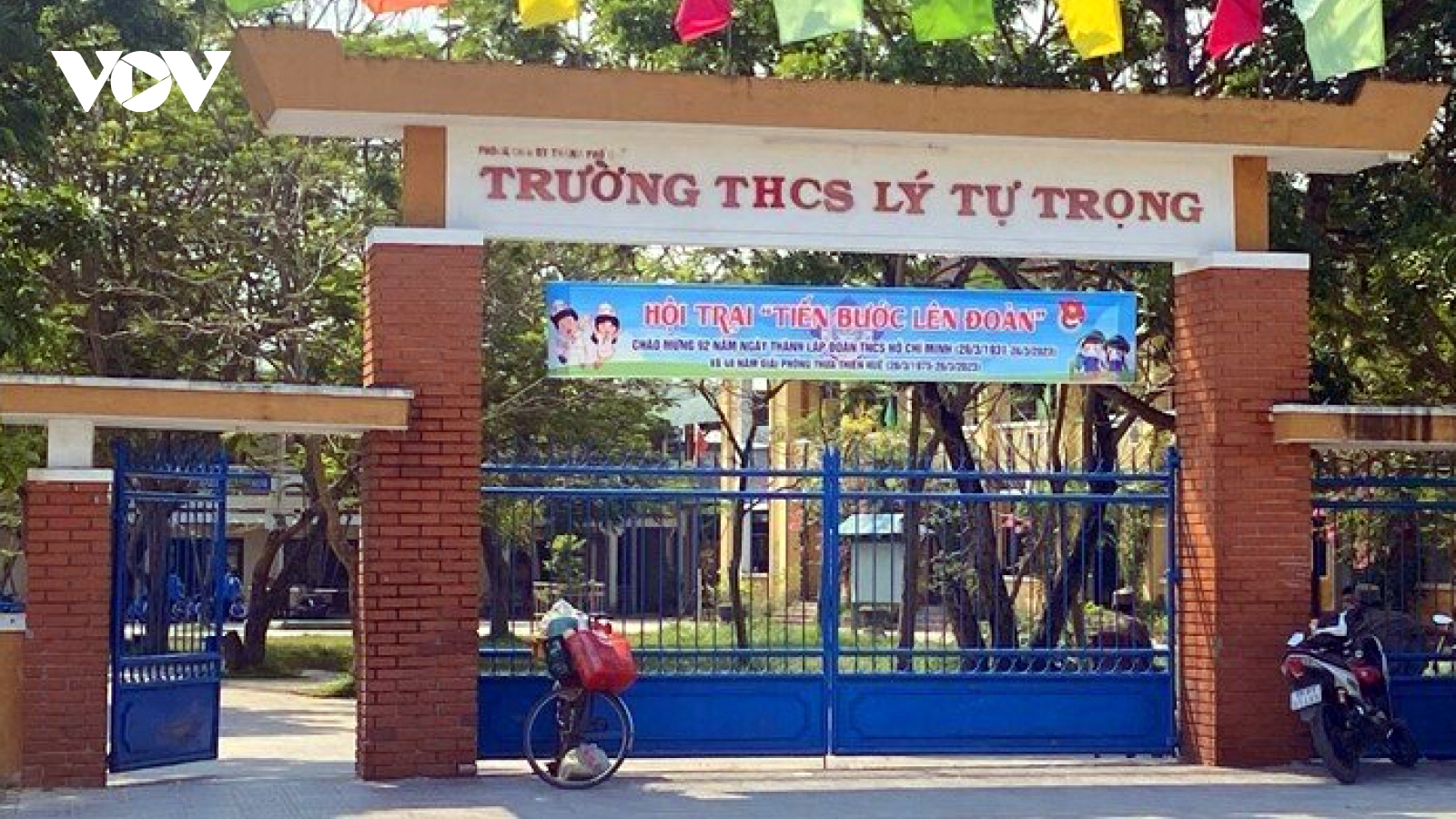 Đánh nhau trong giờ ra chơi, 1 nam sinh lớp 6 tử vong