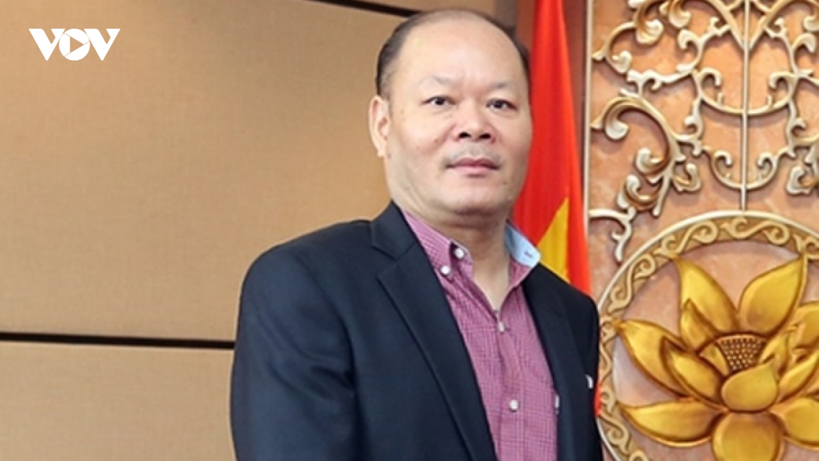 Cựu Đại sứ Việt Nam tại Angola Vũ Ngọc Minh bị cáo buộc nhận 864 triệu đồng hối lộ