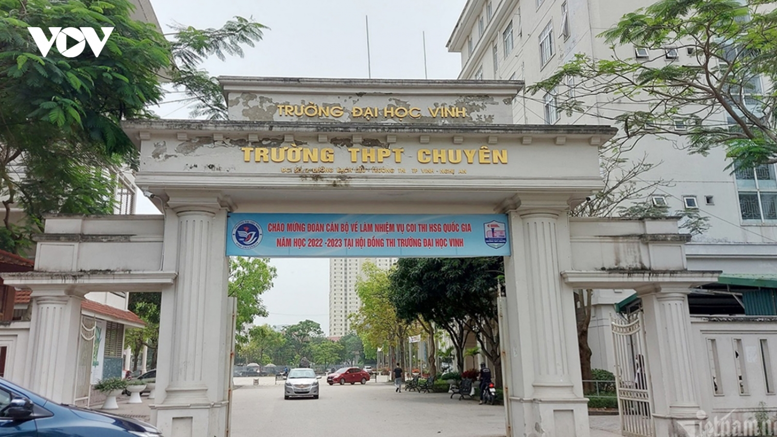 Vụ nữ sinh trường chuyên tự tử: Tạm đình chỉ công tác giáo viên chủ nhiệm