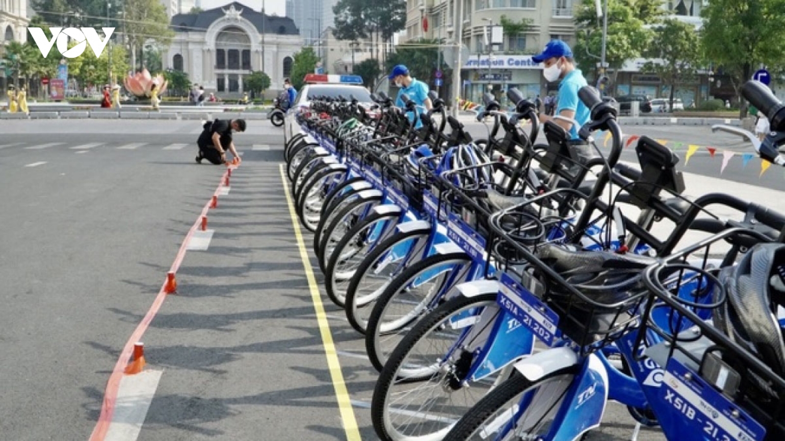 Chính sách phát triển hạ tầng giao thông cần ưu tiên cho người đi xe đạp