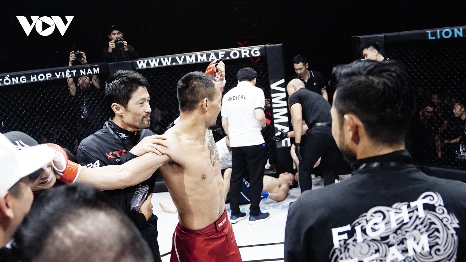 MMA Lion Championship 2023: Học trò Johnny Trí Nguyễn hạ K.O "Rồng Trung Hoa" Lý Tiểu Long