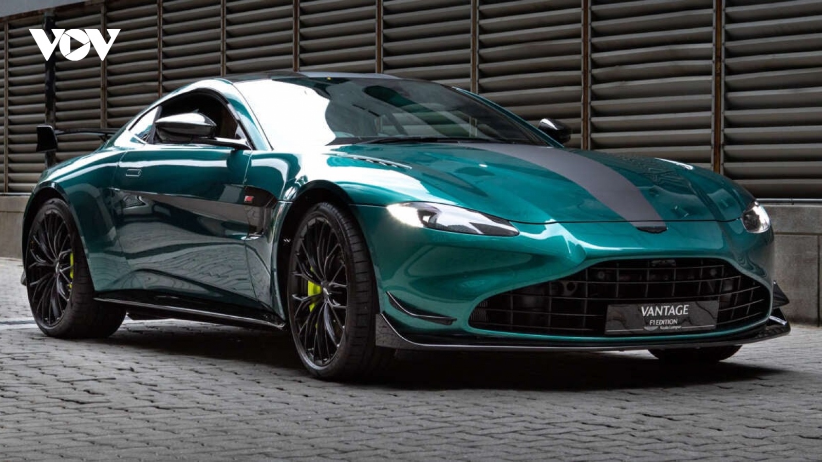 Cận cảnh Aston Martin Vantage phiên bản F1, giá 5,2 tỷ đồng