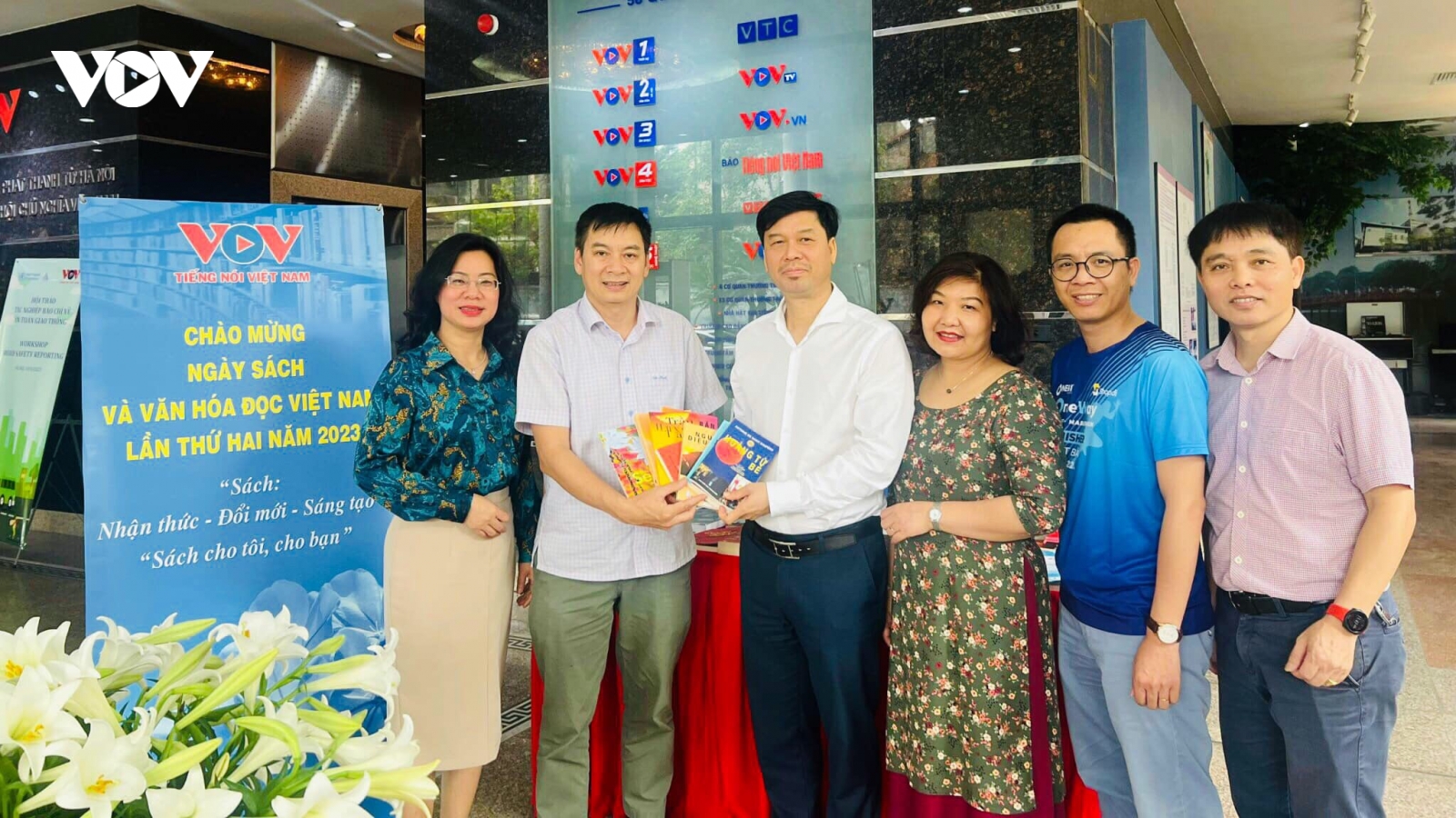 Nâng cao văn hóa đọc, tầm quan trọng của việc đọc sách trong cuộc sống hiện đại